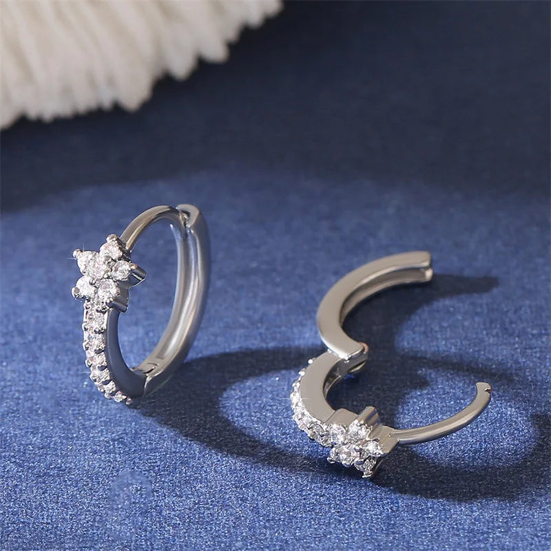 Edelstahl Stern Creolen Ohrringe mit Zirkonia Akzenten für Unisex Stil
