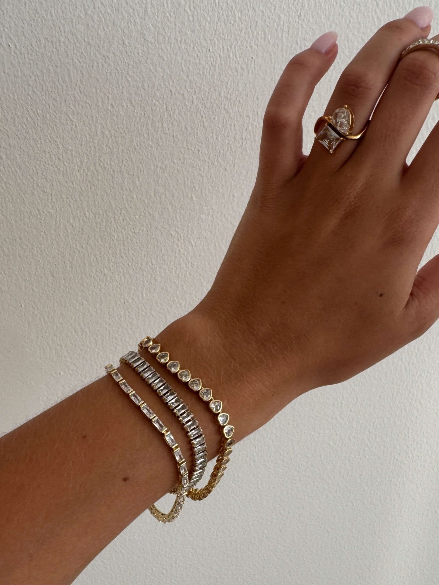 ZEYA - Arabella Heart Tennis Bracelet